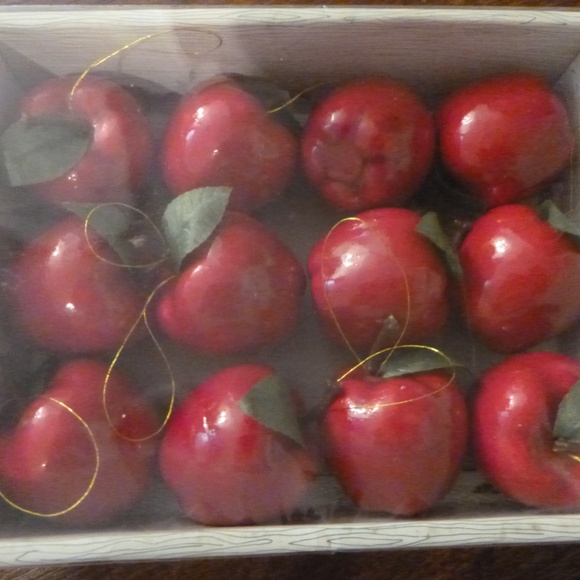 2 BOXES CRATE O' APPLES - GLOSSY RED APPLE ORNAMENTS BRADFORD FARMSw/BONUS - Picture 11 of 13